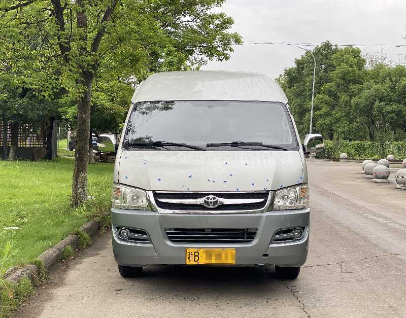 18座九龍仿海獅輕型客車