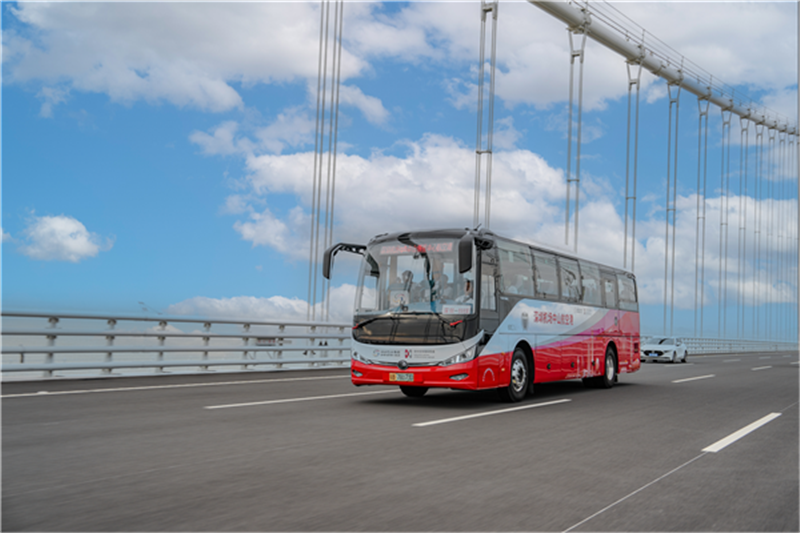 宇通高端新能源客車(chē)雙向領(lǐng)跑“深中通道”