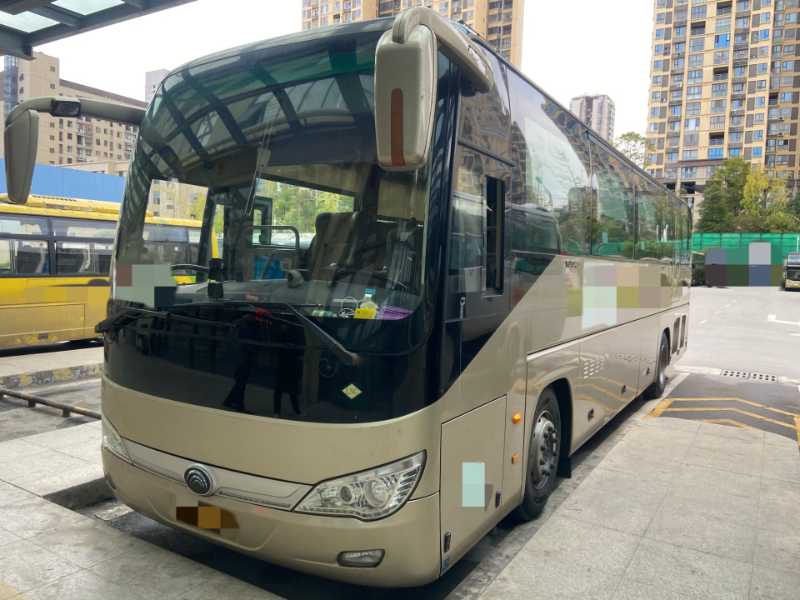 2019年2月 雙胞胎國(guó)五LNG的2＋1型30座宇通保姆車(chē)  