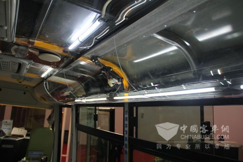 宇通校車ZK6100DA