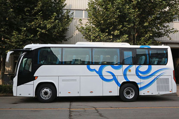 福田歐輝BJ6902U7AHB-3客車(chē)（柴油國(guó)五24-40座）