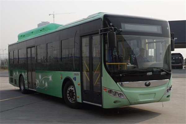 宇通ZK6125CHEVNPG35插電式公交車（天然氣/電混合動(dòng)力國五10-45座）