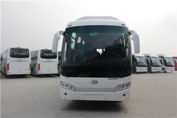 南京金龍NJL6118BEV8客車（純電動(dòng)24-53座）