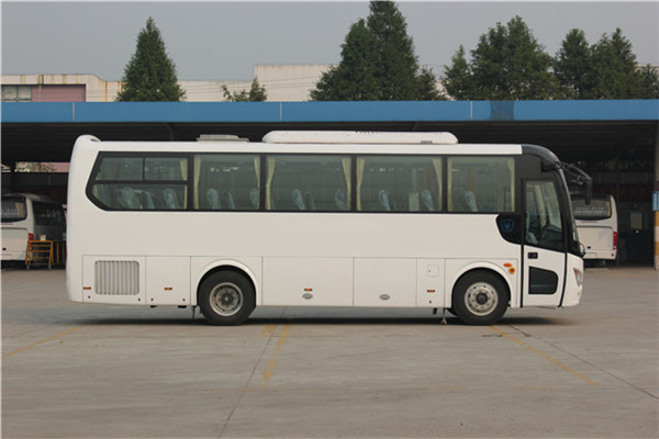 南京金龍NJL6107Y5客車（柴油國(guó)五24-55座）