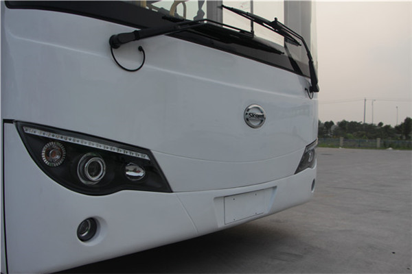 南京金龍NJL6859BEV6公交車（純電動10-28座）