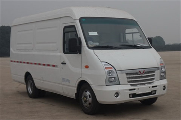 五菱GL5041XXYBEV廂式運(yùn)輸車（純電動(dòng)3座）