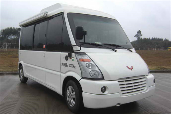 五菱GL5031XDW流動(dòng)服務(wù)車（汽油國五5-7座）