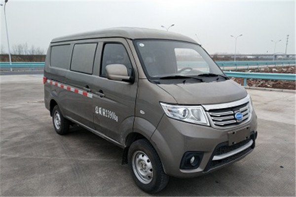 南京金龍NJL5026XXYBEV3廂式運(yùn)輸車(chē)（純電動(dòng)2座）